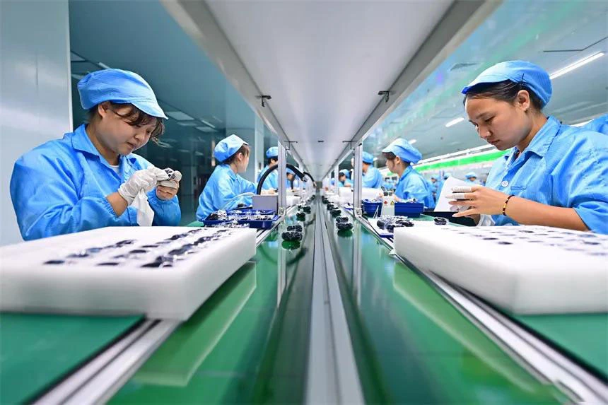 earbuds packaging inspection